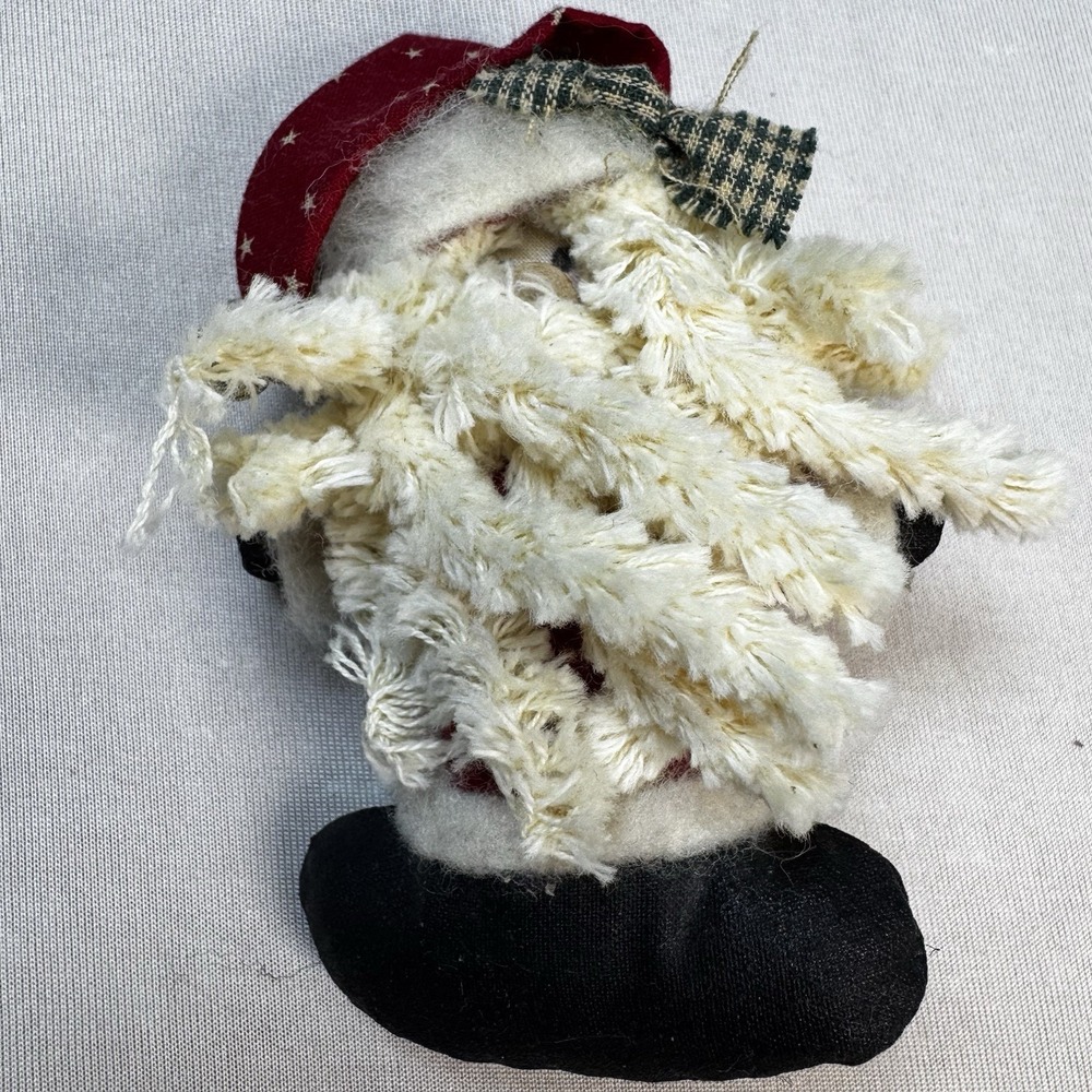4" Stuffed Santa Pin